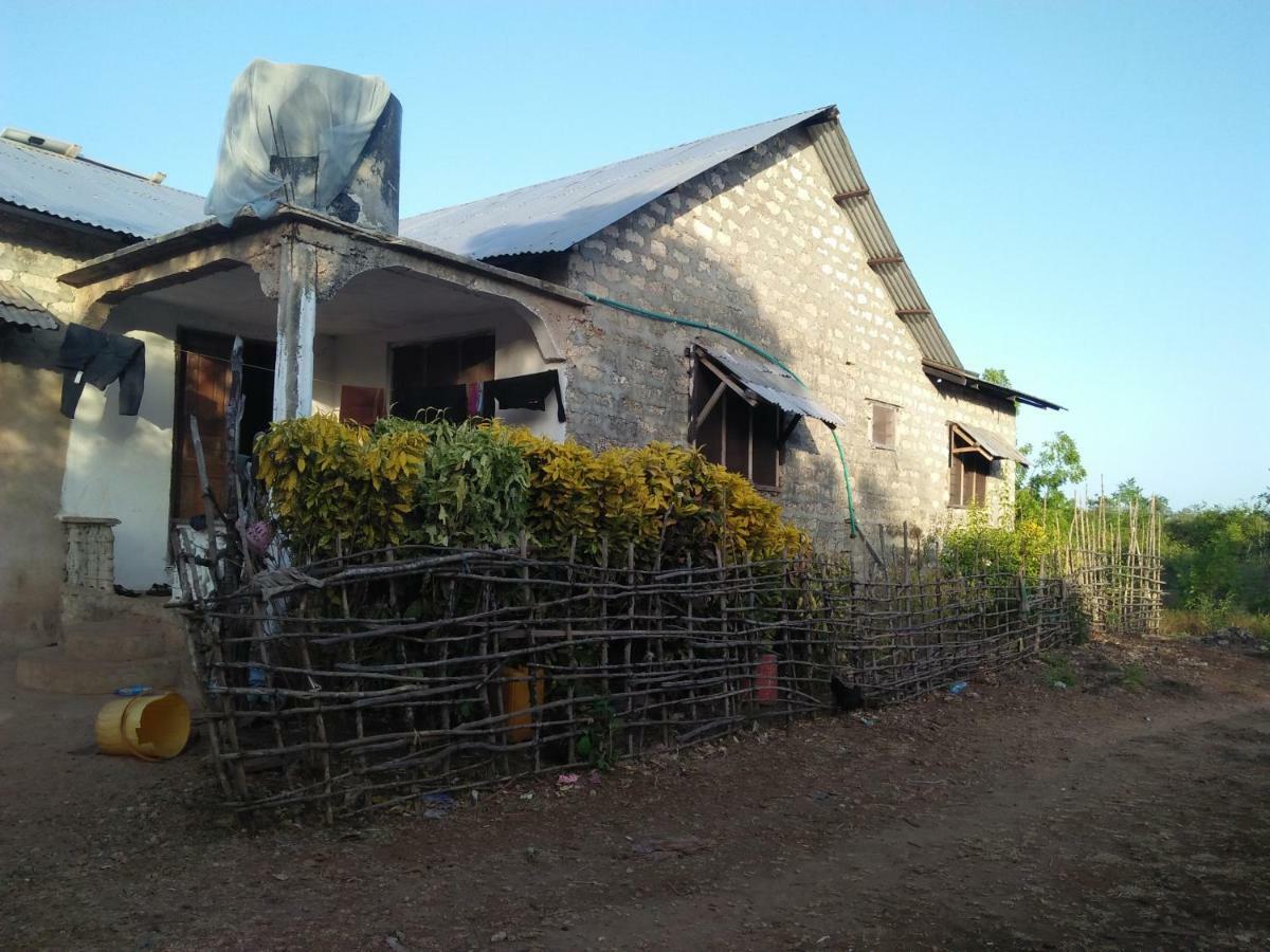 Wasini Raha Snorkeling And Diving Apartamento Exterior foto